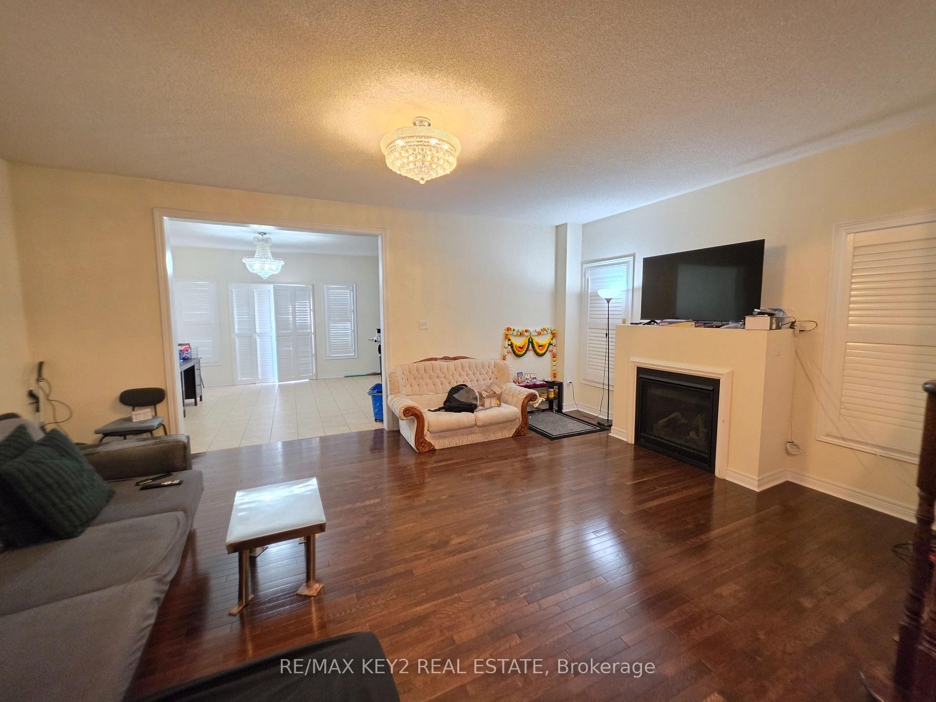 Photo 6 of Unit Upper, 1601 Dusty Drive, Pickering, Duffin Heights — HOMEH