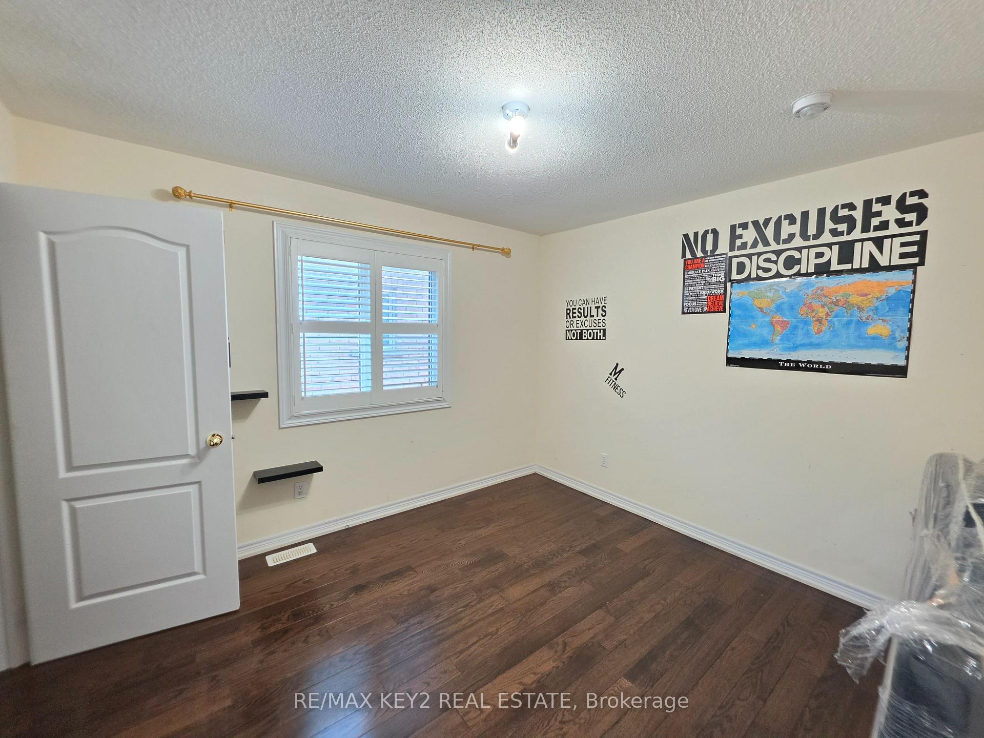 Photo 8 of Unit Upper, 1601 Dusty Drive, Pickering, Duffin Heights — HOMEH