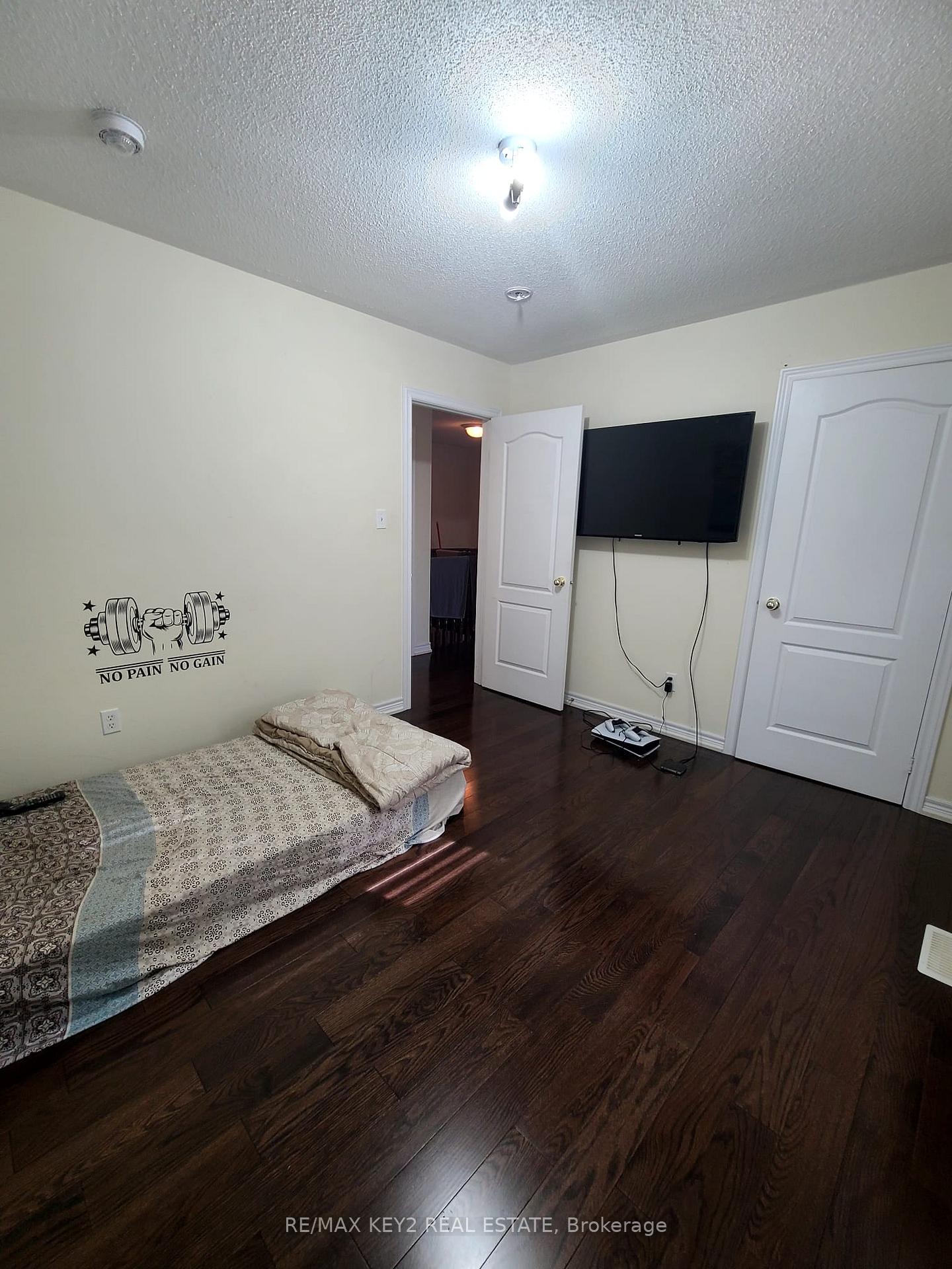 Photo 12 of Unit Upper, 1601 Dusty Drive, Pickering, Duffin Heights — HOMEH