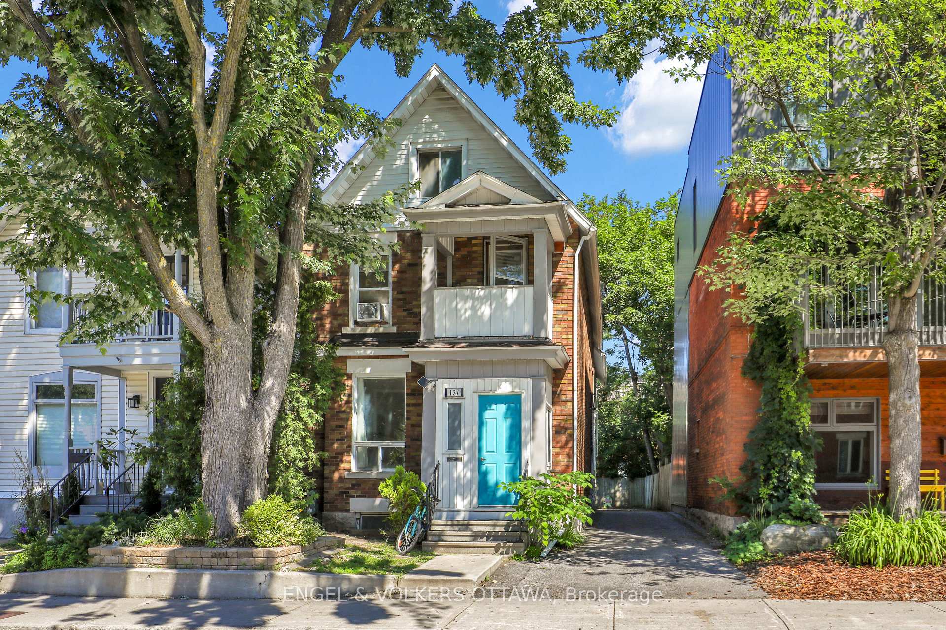 Photo of Unit 1, 127 Third Avenue