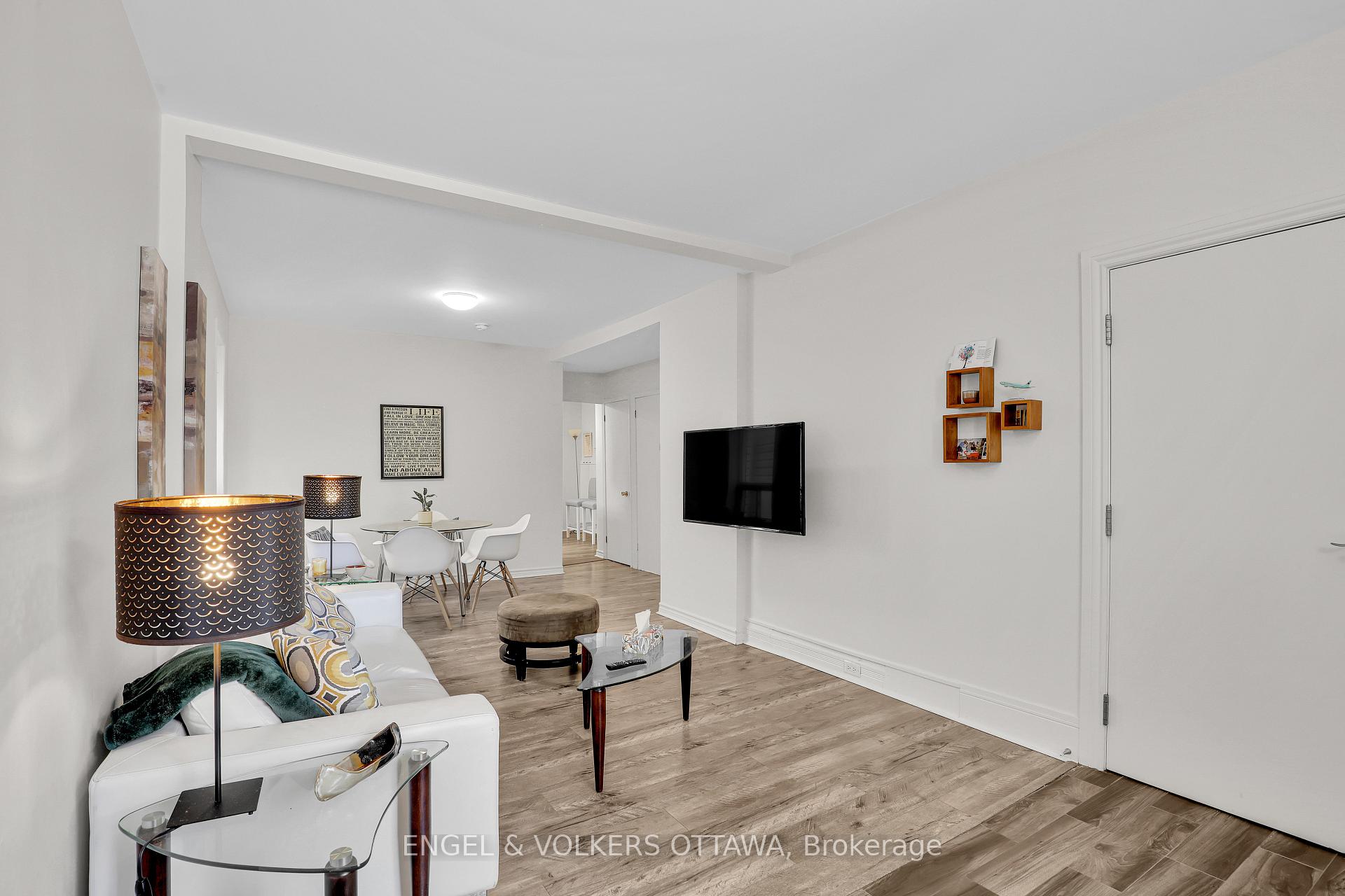 Photo 3 of Unit 1, 127 Third Avenue, Ottawa, Glebe — HOMEH