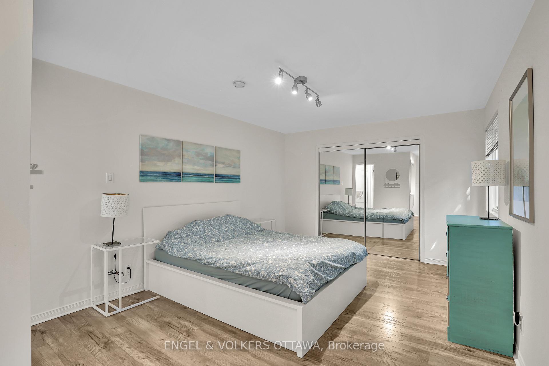 Photo 11 of Unit 1, 127 Third Avenue, Ottawa, Glebe — HOMEH