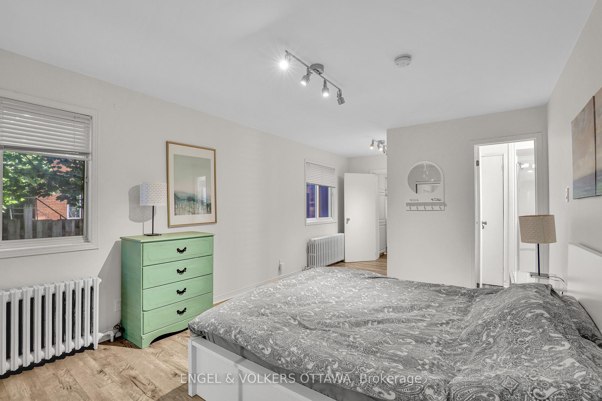 Photo 12 of Unit 1, 127 Third Avenue, Ottawa, Glebe — HOMEH