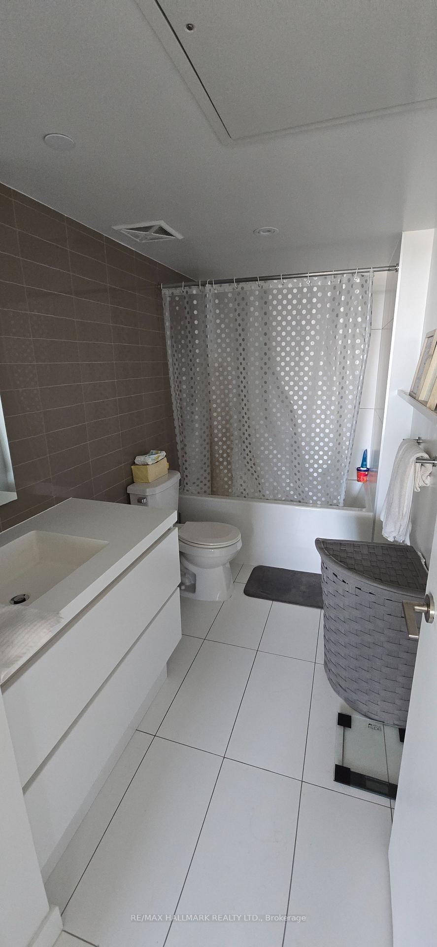 Photo 7 of Unit 2809, 75 Queens Wharf Road, Toronto, Waterfront Communities — HOMEH