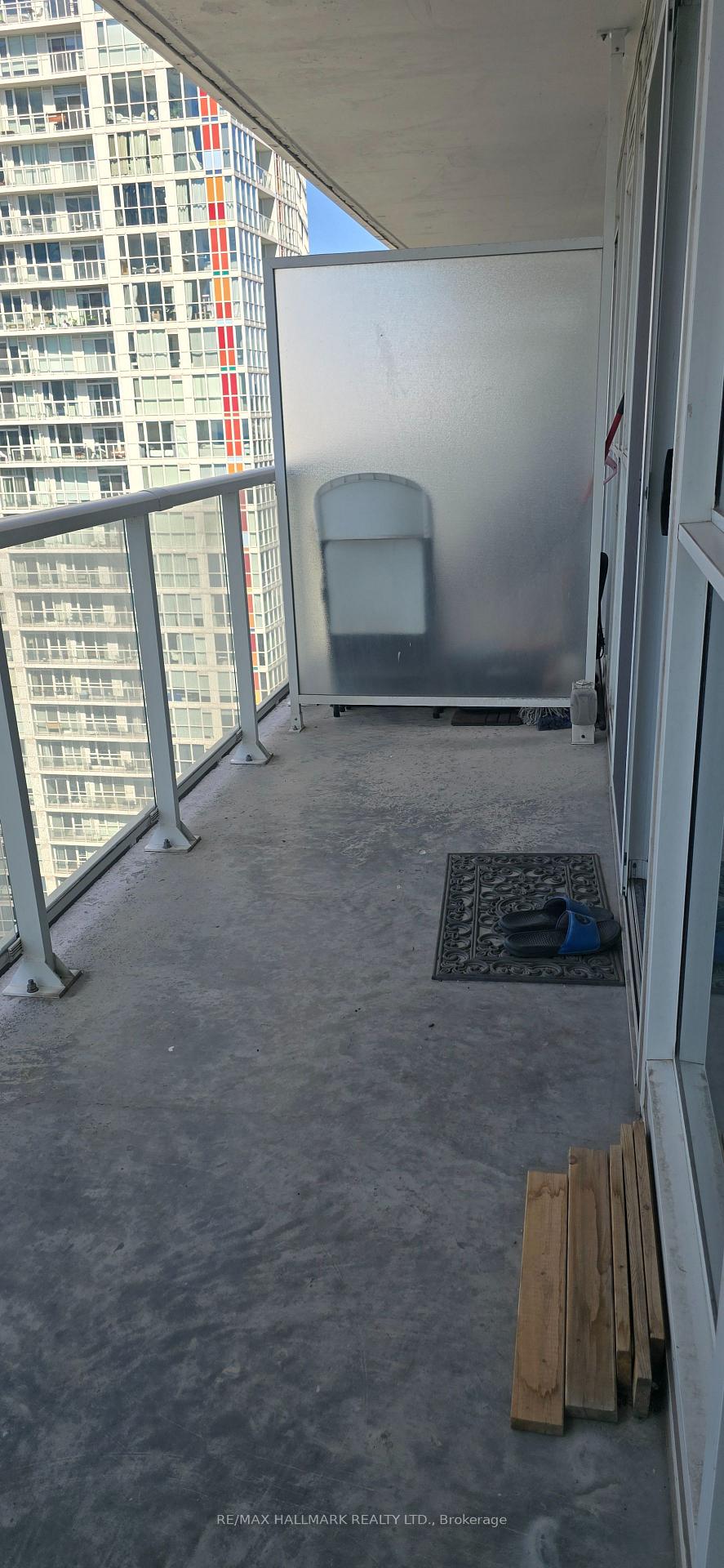 Photo 9 of Unit 2809, 75 Queens Wharf Road, Toronto, Waterfront Communities — HOMEH
