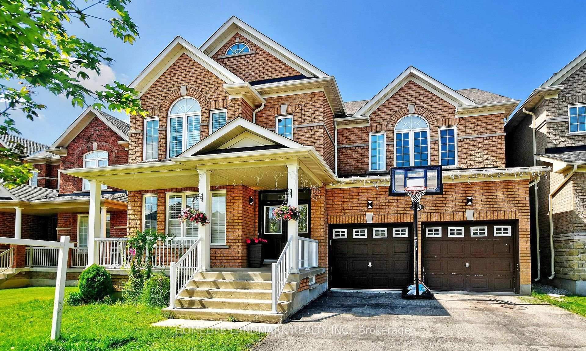 Photo of 18 Halldorson Avenue