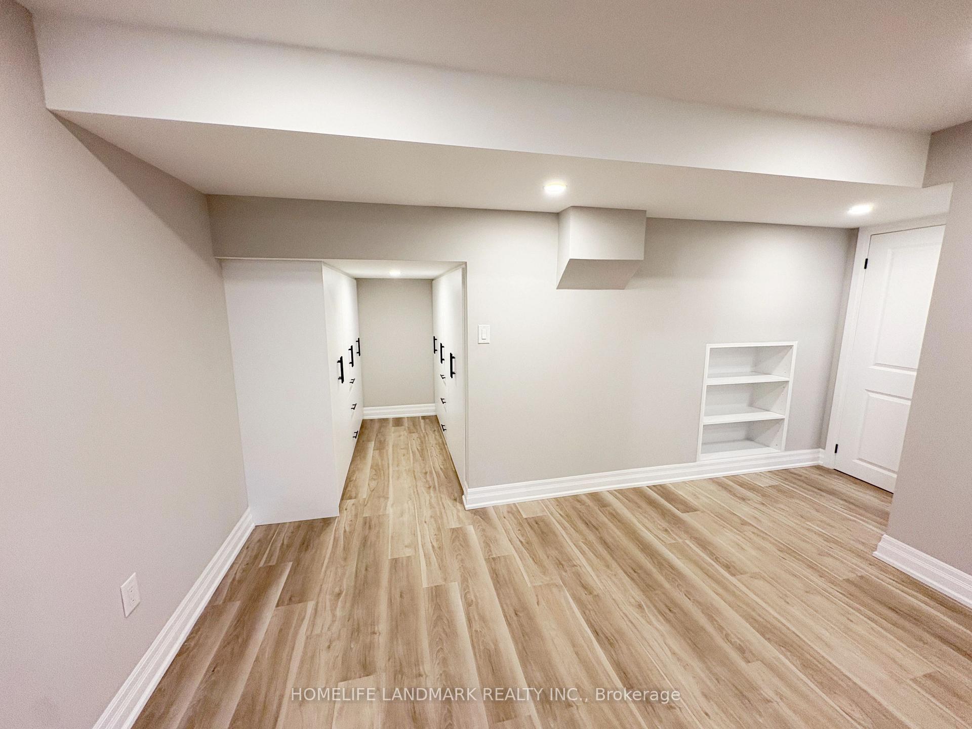 Photo 9 of 18 Halldorson Avenue, Aurora, Bayview Northeast — HOMEH