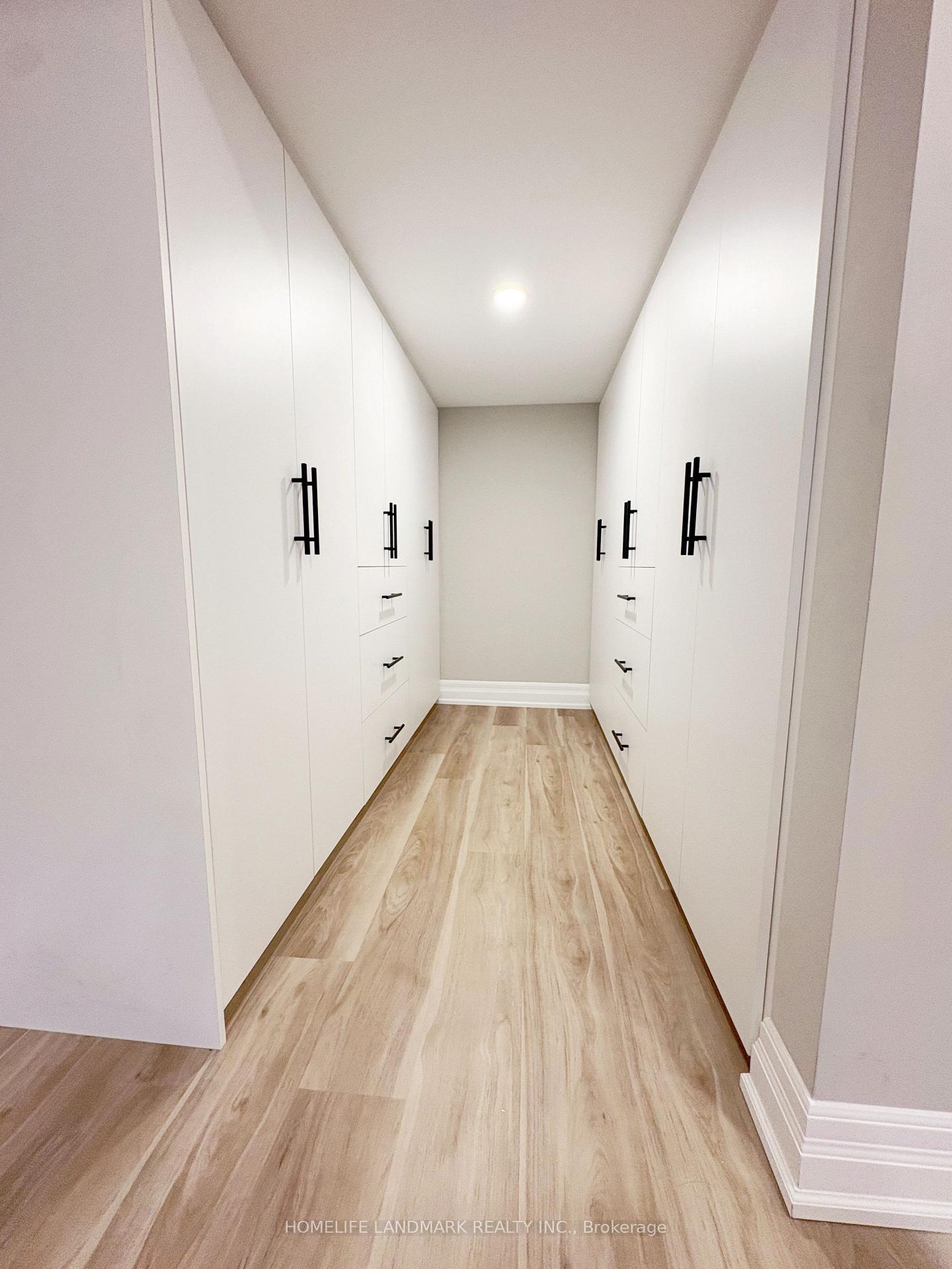 Photo 10 of 18 Halldorson Avenue, Aurora, Bayview Northeast — HOMEH