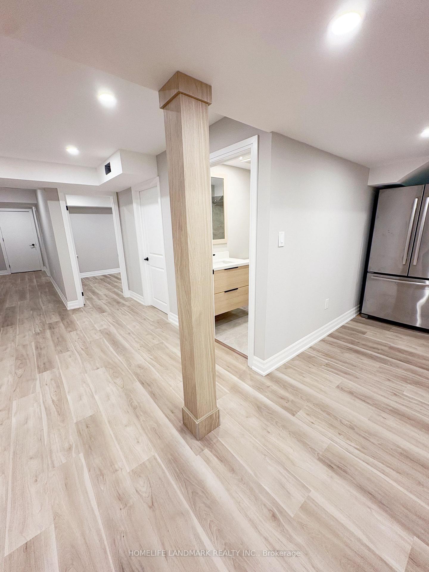 Photo 13 of 18 Halldorson Avenue, Aurora, Bayview Northeast — HOMEH