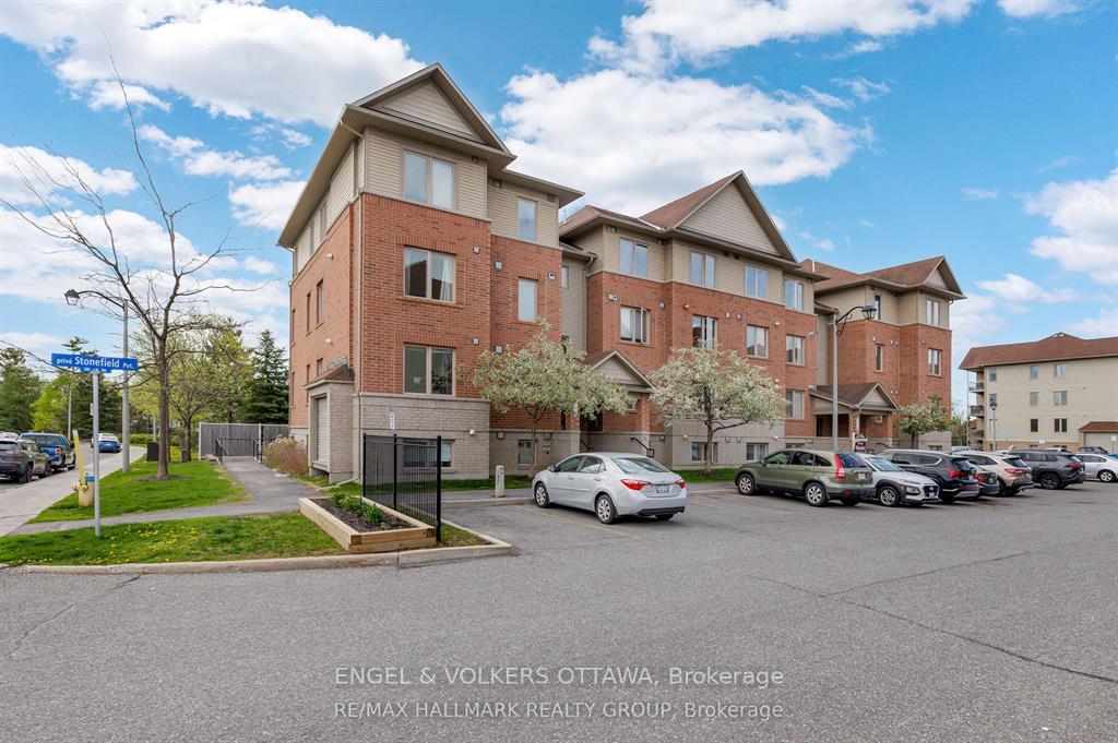 Photo 2 of 500 Stonefield Private, Ottawa, Barrhaven East — HOMEH
