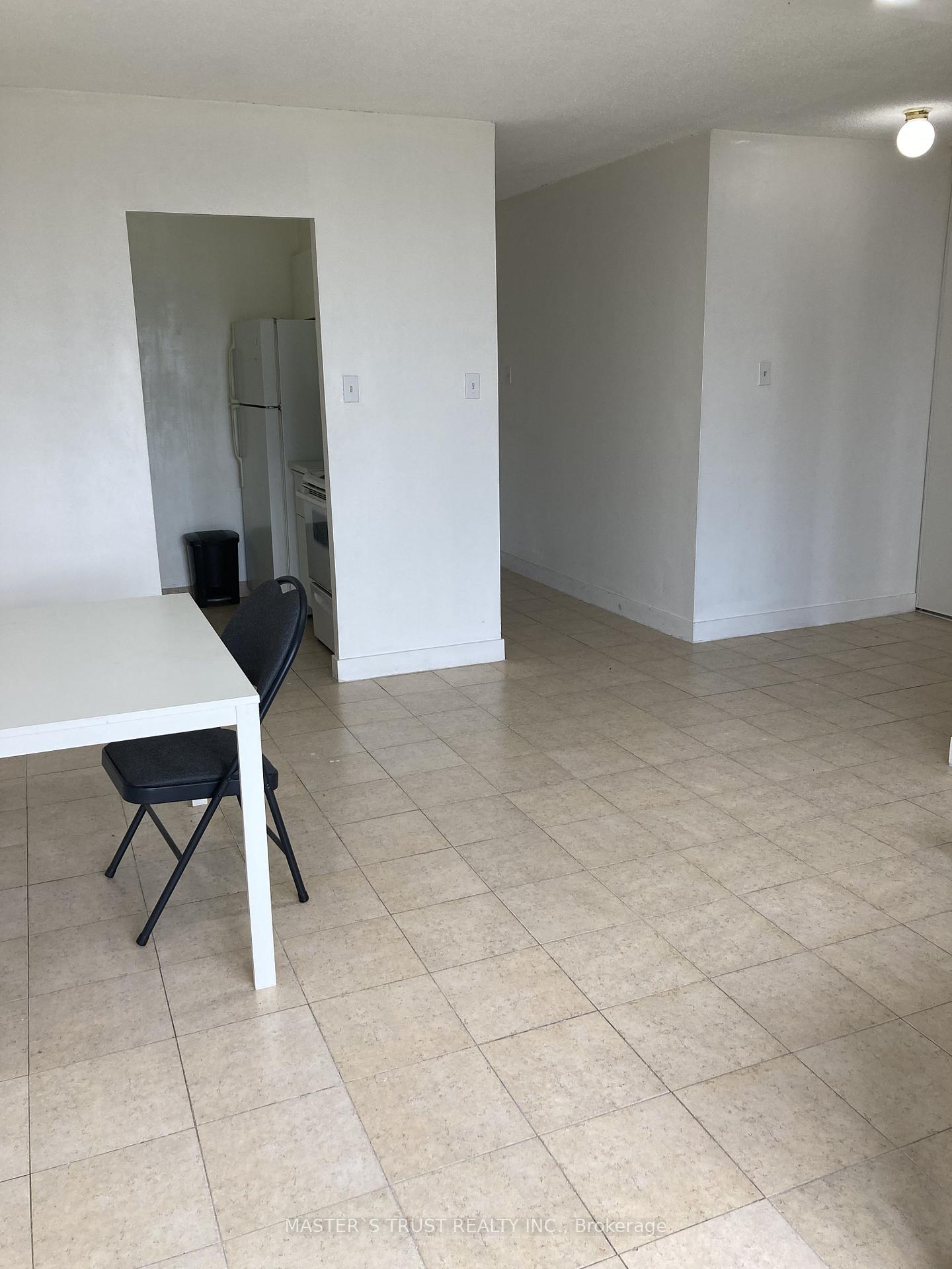 Photo 8 of Unit 908, 940 Caledonia Road, North York, Yorkdale-Glen Park — HOMEH