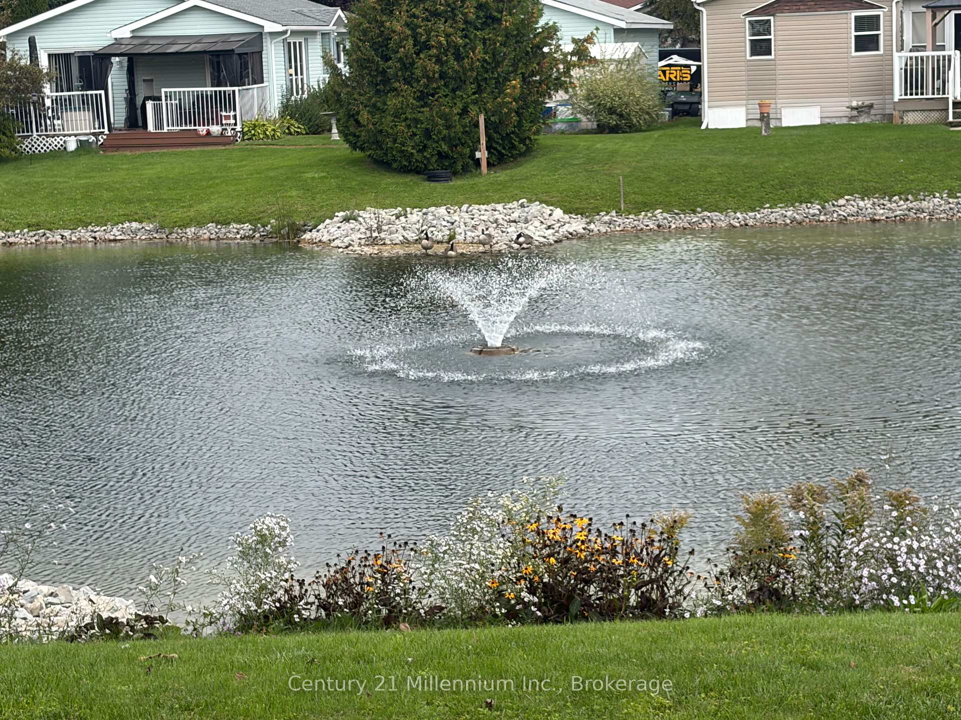 Photo 13 of 22 Indiana Avenue E, Wasaga Beach — HOMEH