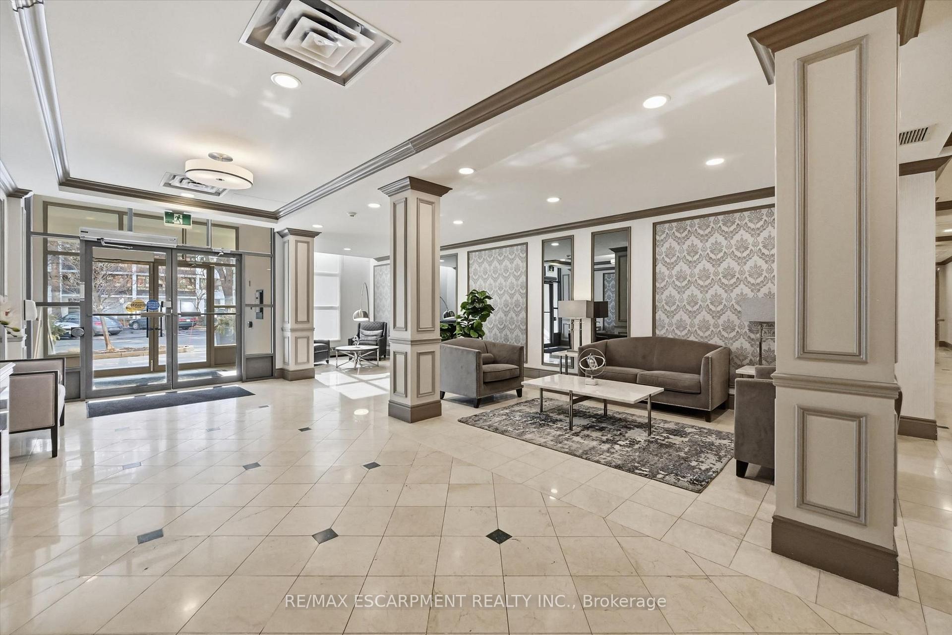 Photo 4 of Unit 904, 442 Maple Avenue, Burlington, Brant — HOMEH