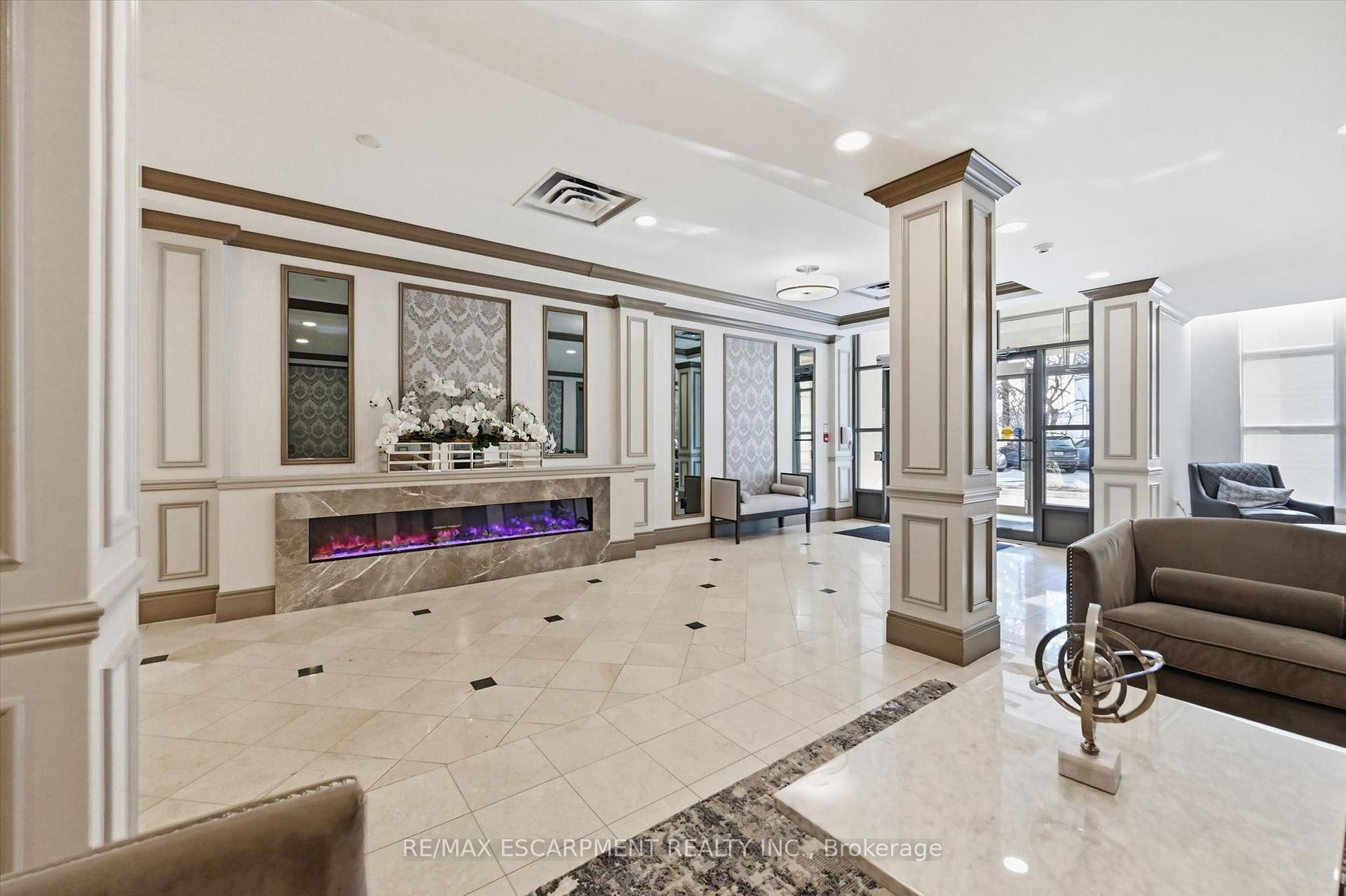 Photo 5 of Unit 904, 442 Maple Avenue, Burlington, Brant — HOMEH