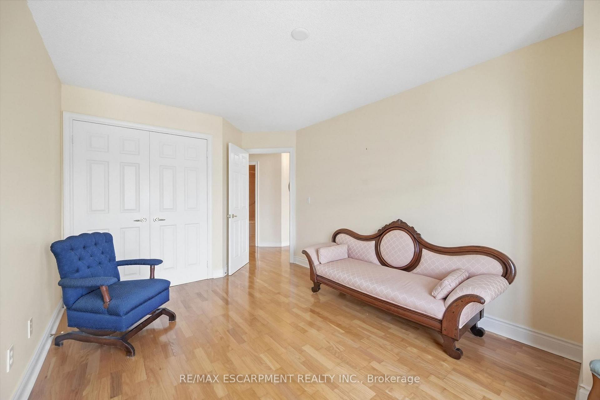 Photo 8 of Unit 904, 442 Maple Avenue, Burlington, Brant — HOMEH
