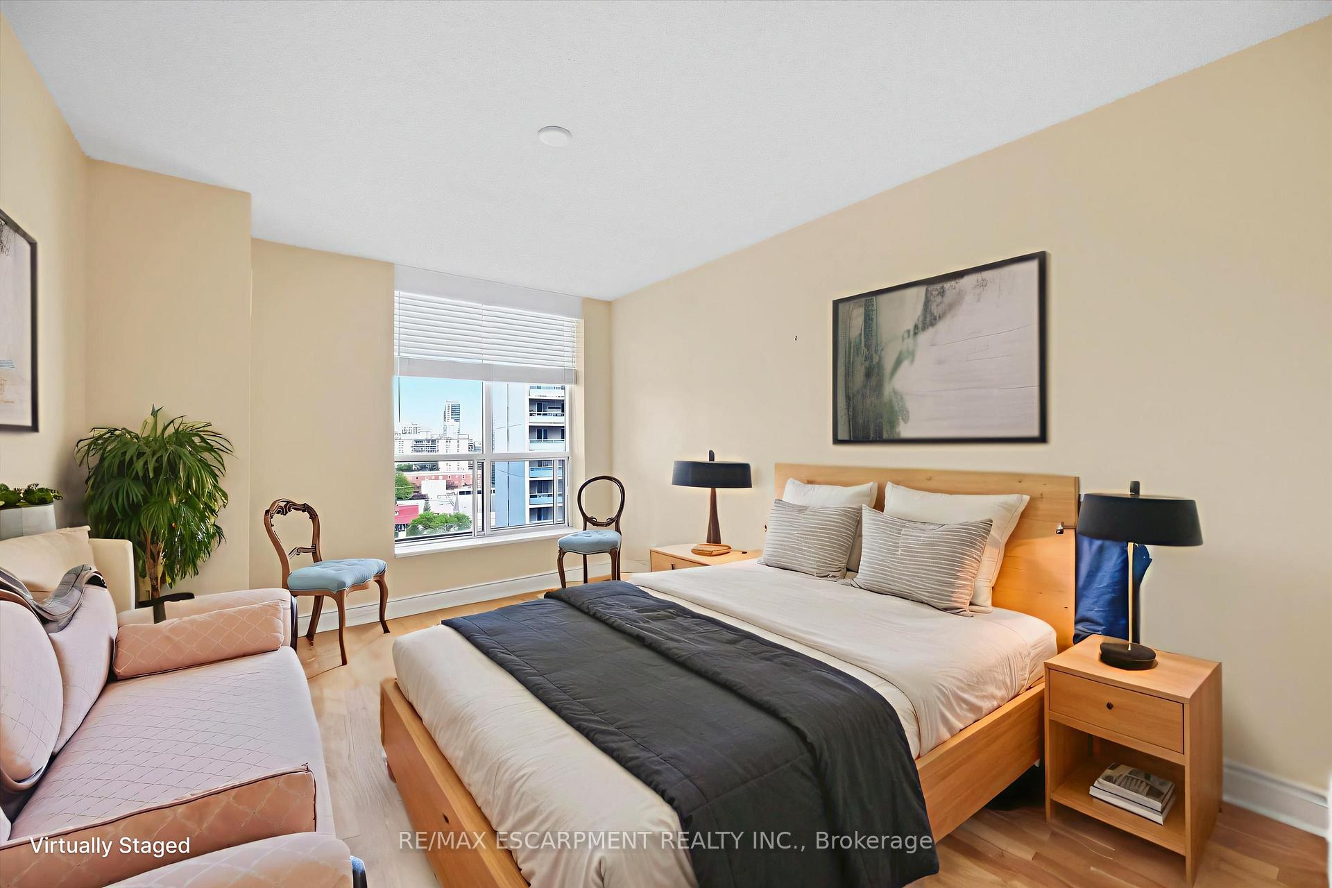 Photo 7 of Unit 904, 442 Maple Avenue, Burlington, Brant — HOMEH