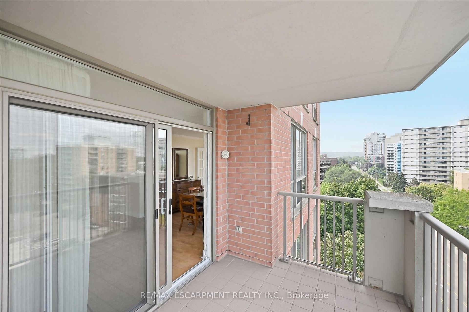 Photo 19 of Unit 904, 442 Maple Avenue, Burlington, Brant — HOMEH