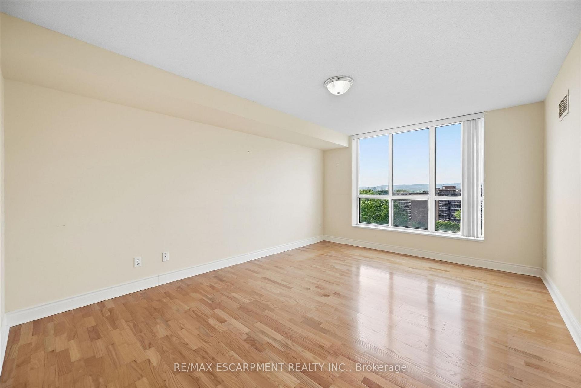 Photo 34 of Unit 904, 442 Maple Avenue, Burlington, Brant — HOMEH