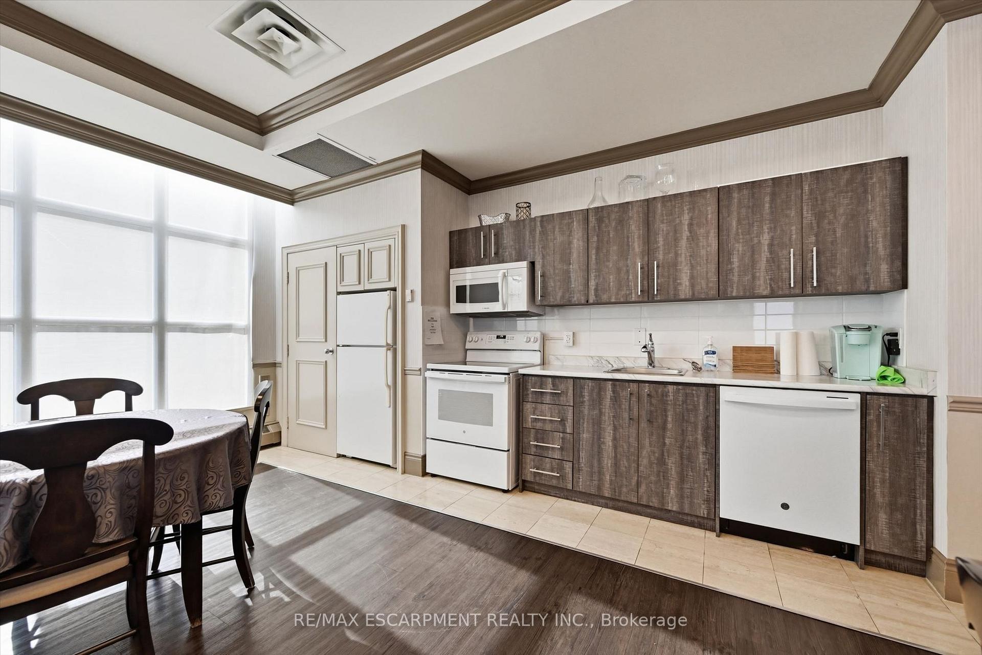 Photo 40 of Unit 904, 442 Maple Avenue, Burlington, Brant — HOMEH