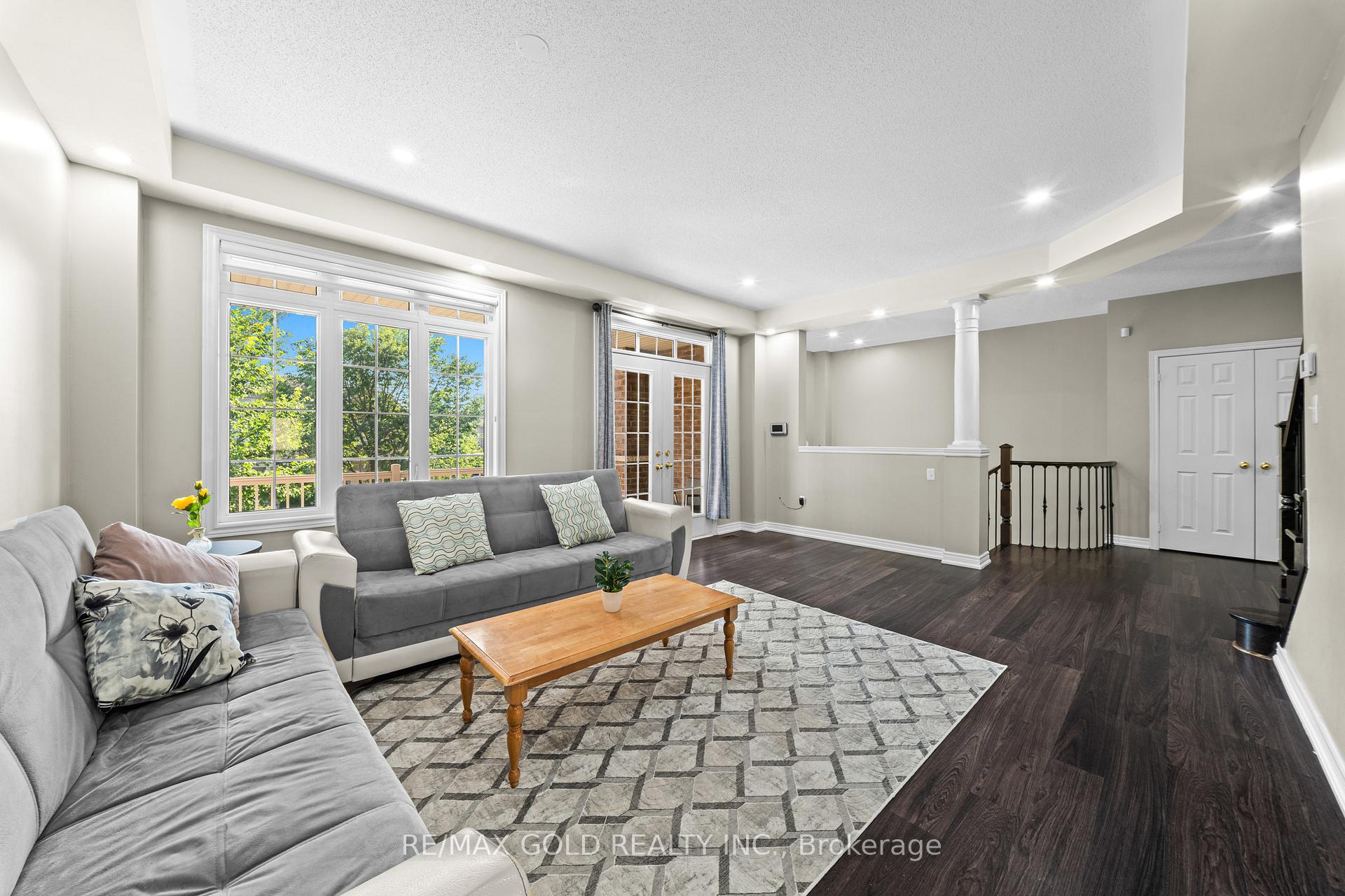 Photo 4 of 11 Clearfield Drive, Brampton, Bram East — HOMEH