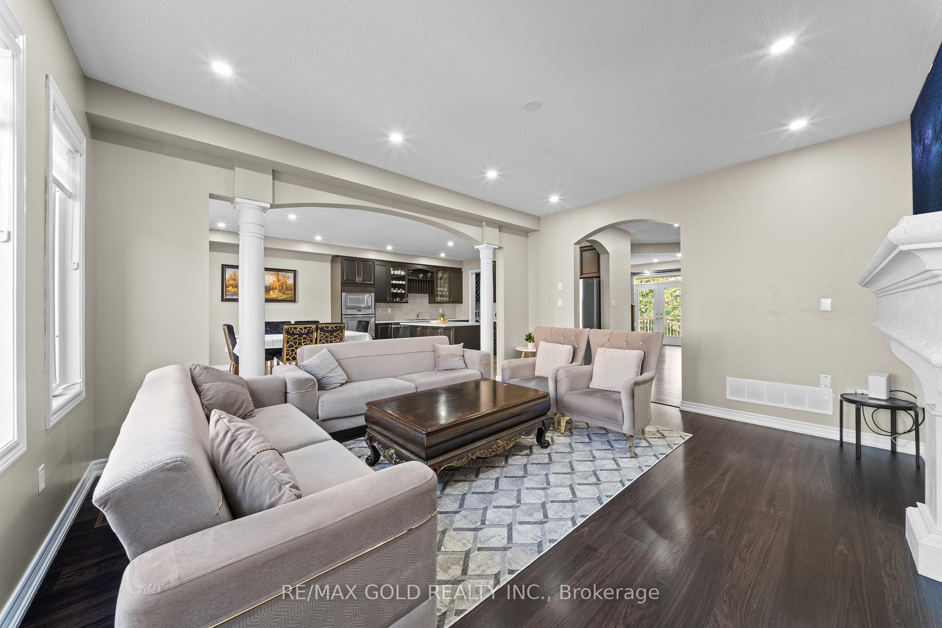 Photo 7 of 11 Clearfield Drive, Brampton, Bram East — HOMEH