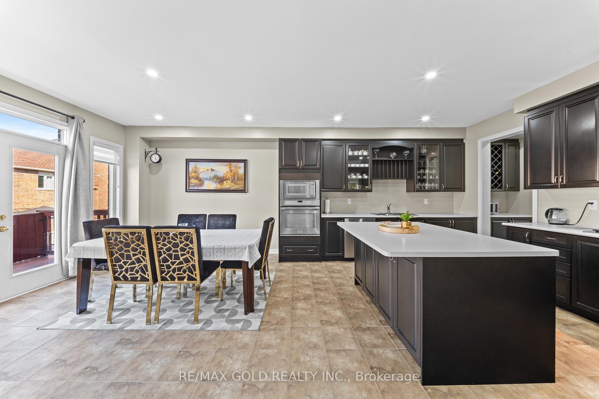 Photo 8 of 11 Clearfield Drive, Brampton, Bram East — HOMEH