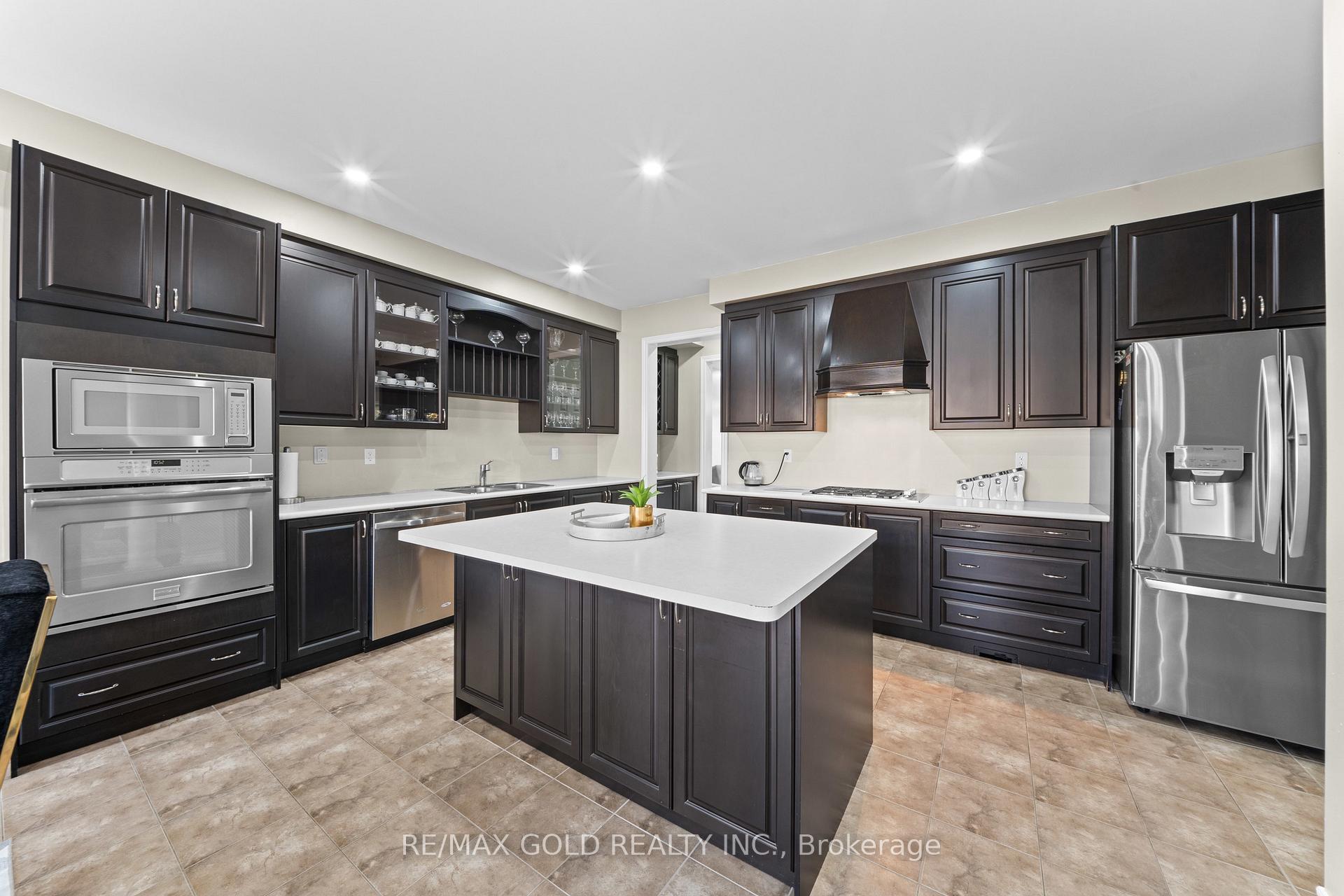 Photo 9 of 11 Clearfield Drive, Brampton, Bram East — HOMEH