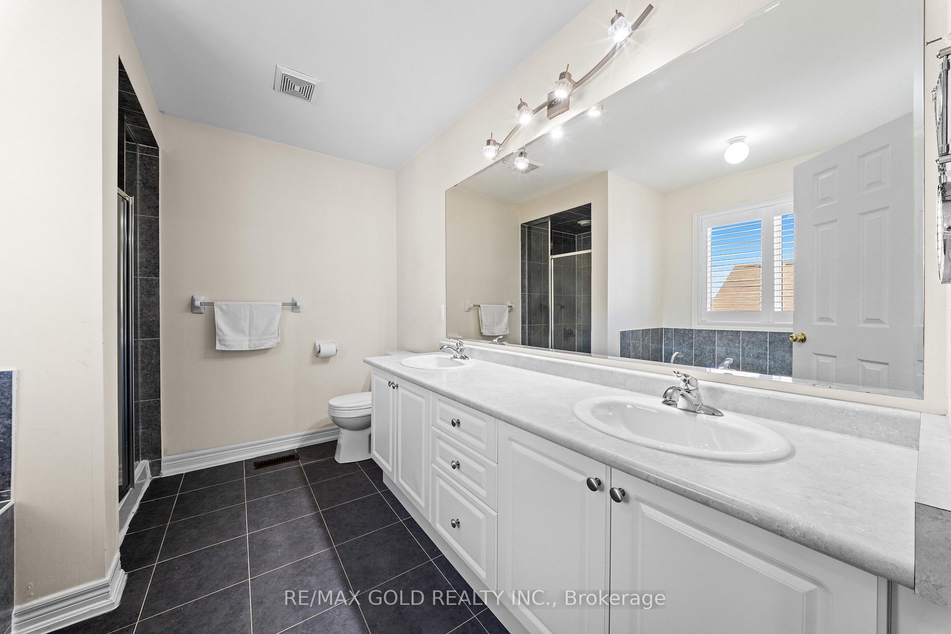 Photo 16 of 11 Clearfield Drive, Brampton, Bram East — HOMEH