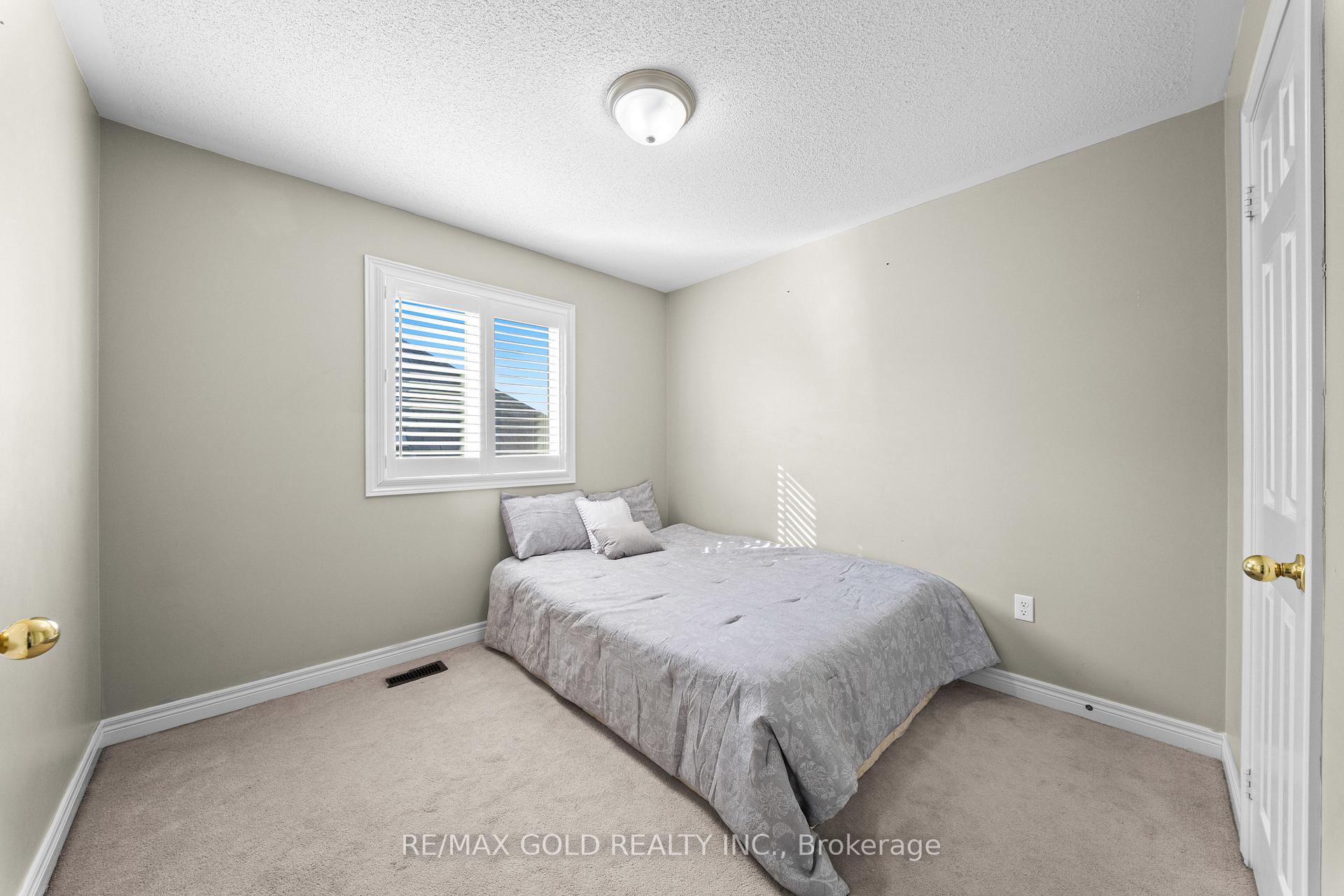 Photo 21 of 11 Clearfield Drive, Brampton, Bram East — HOMEH