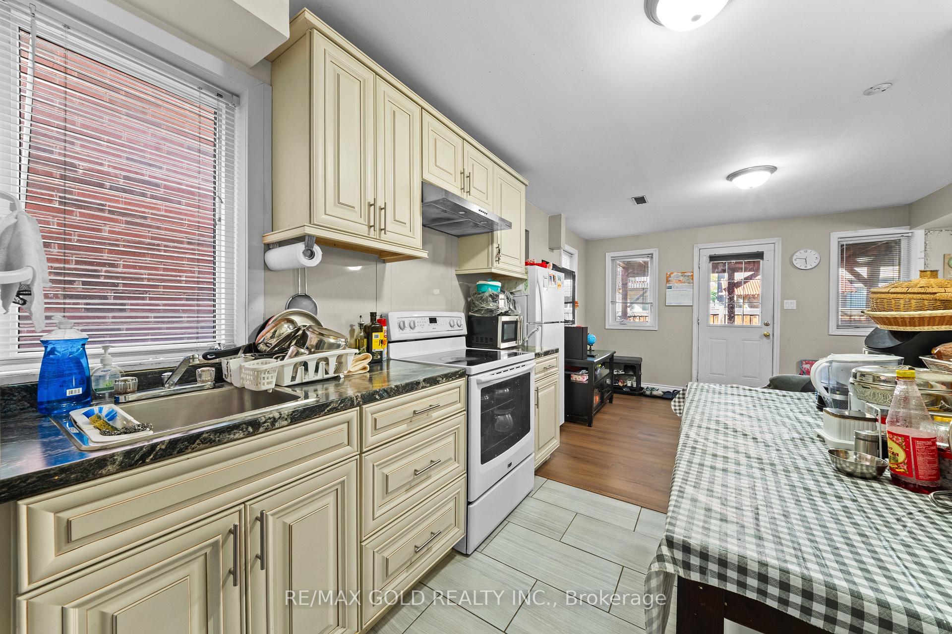 Photo 22 of 11 Clearfield Drive, Brampton, Bram East — HOMEH