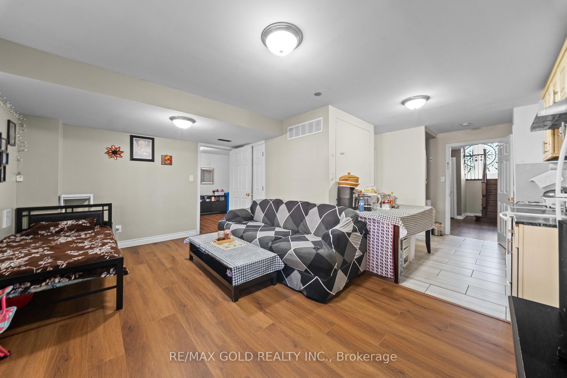 Photo 24 of 11 Clearfield Drive, Brampton, Bram East — HOMEH