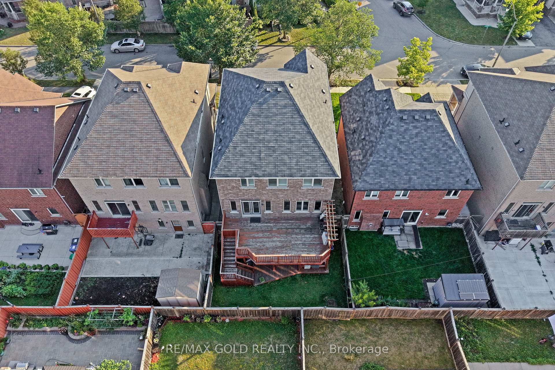 Photo 29 of 11 Clearfield Drive, Brampton, Bram East — HOMEH