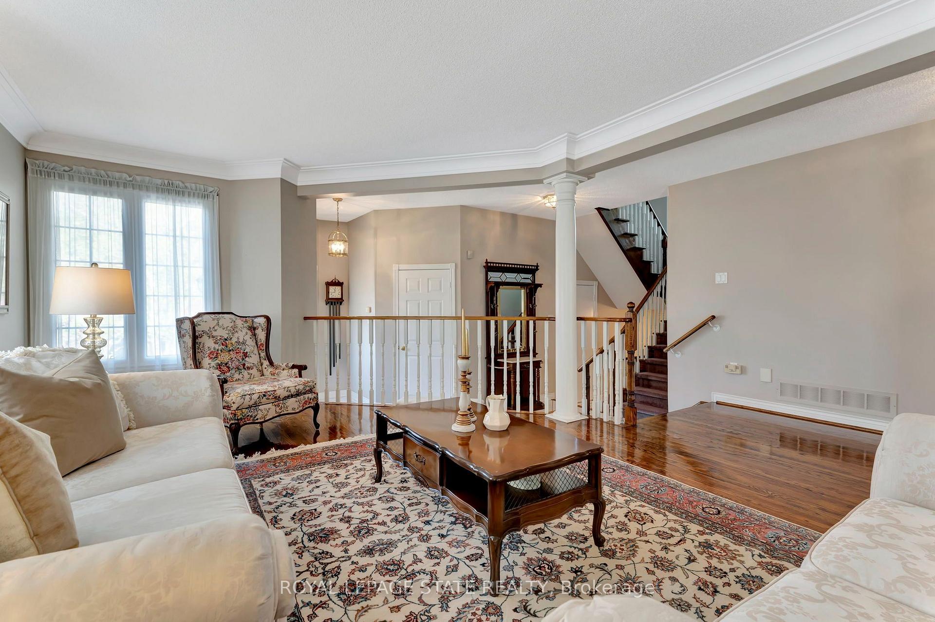 Photo 7 of 144 Cove Crescent, Hamilton, Lakeshore — HOMEH