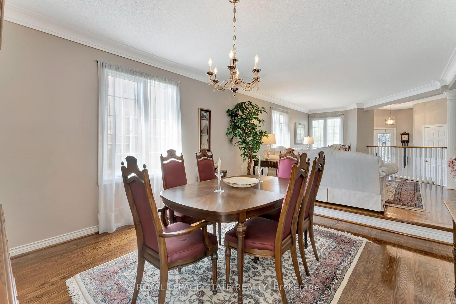 Photo 8 of 144 Cove Crescent, Hamilton, Lakeshore — HOMEH