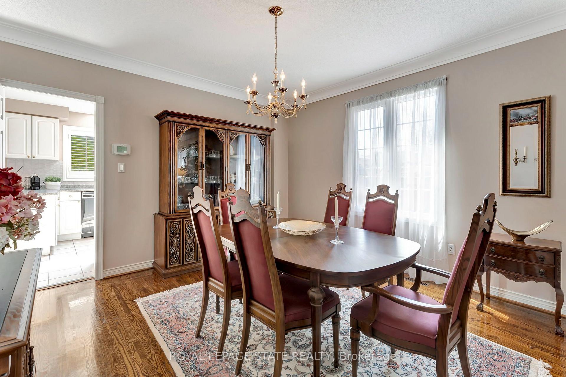 Photo 9 of 144 Cove Crescent, Hamilton, Lakeshore — HOMEH