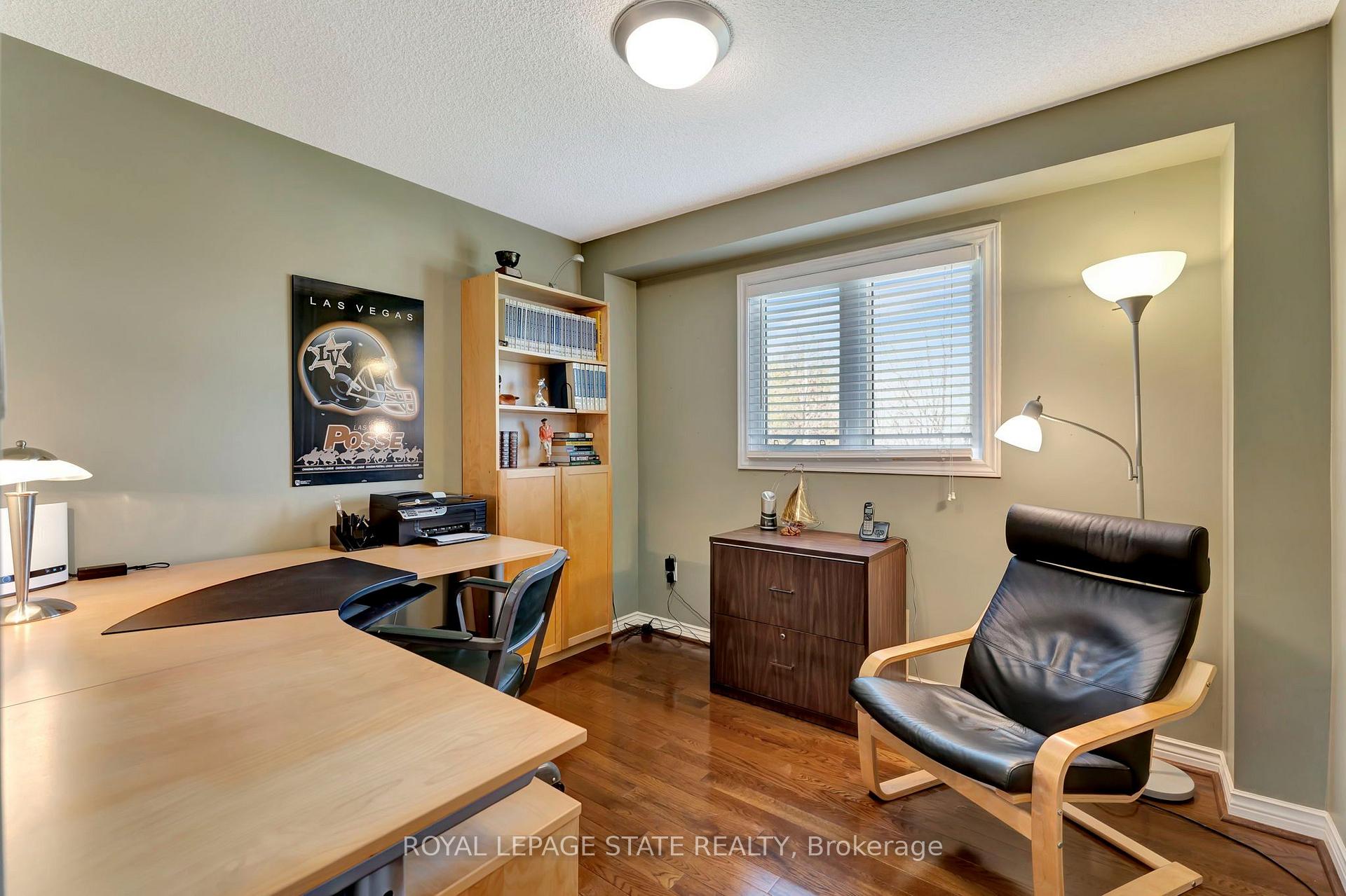 Photo 15 of 144 Cove Crescent, Hamilton, Lakeshore — HOMEH