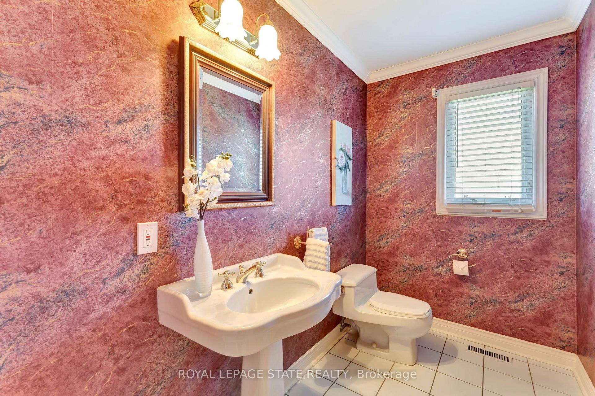 Photo 16 of 144 Cove Crescent, Hamilton, Lakeshore — HOMEH