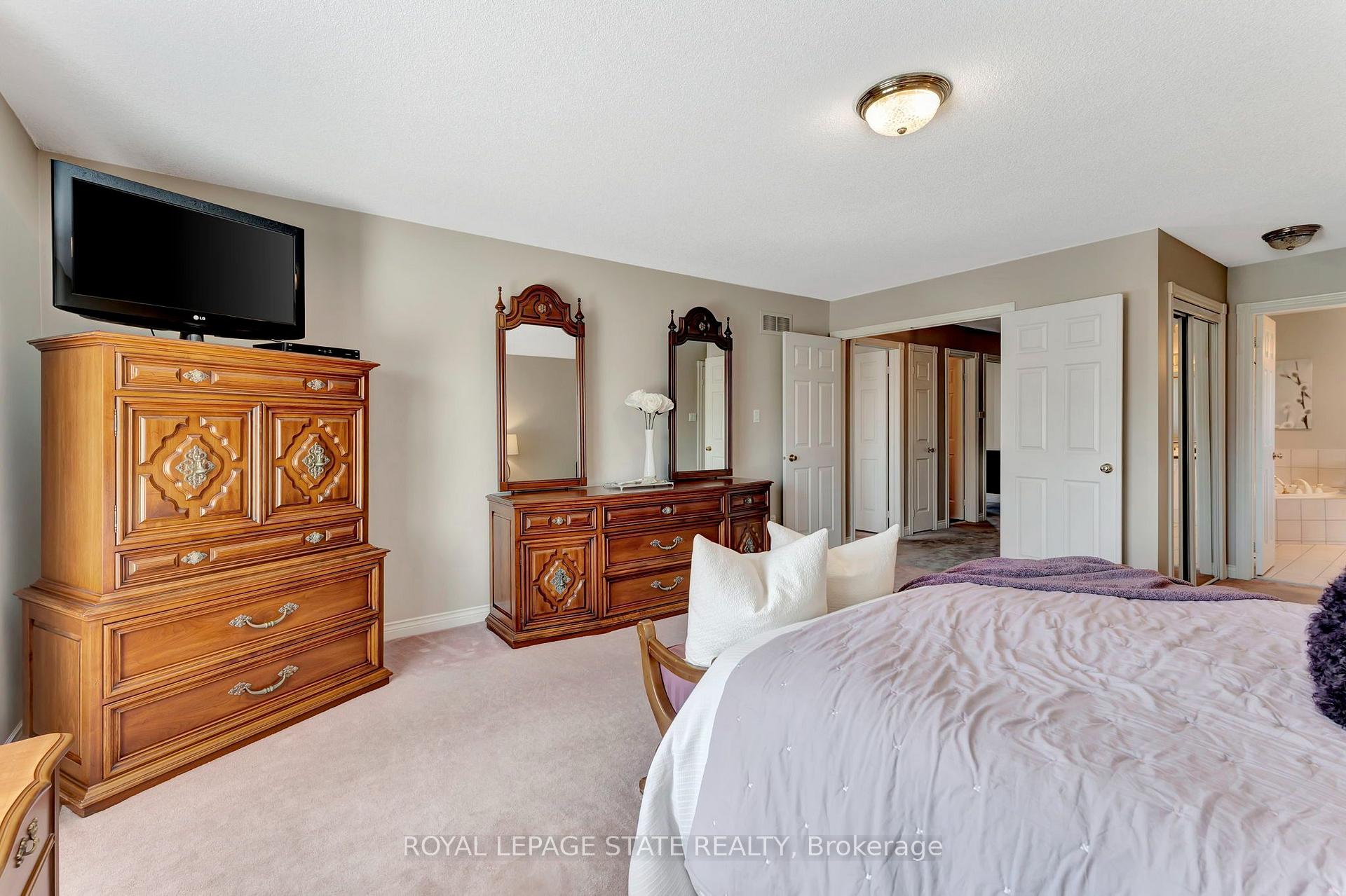Photo 18 of 144 Cove Crescent, Hamilton, Lakeshore — HOMEH