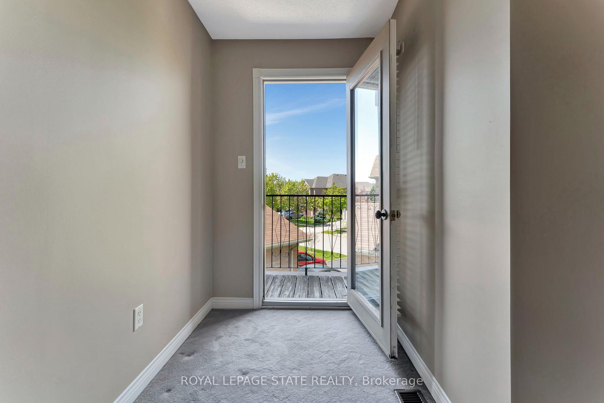Photo 23 of 144 Cove Crescent, Hamilton, Lakeshore — HOMEH