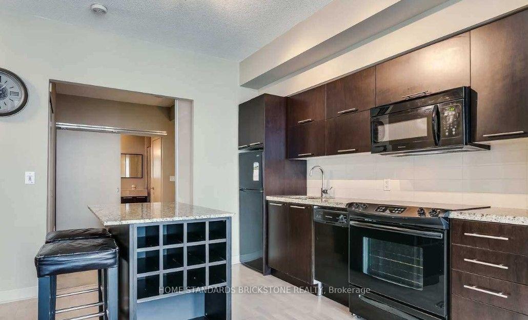 Photo 3 of Unit 709, 21 Nelson Street, Toronto, Waterfront Communities — HOMEH