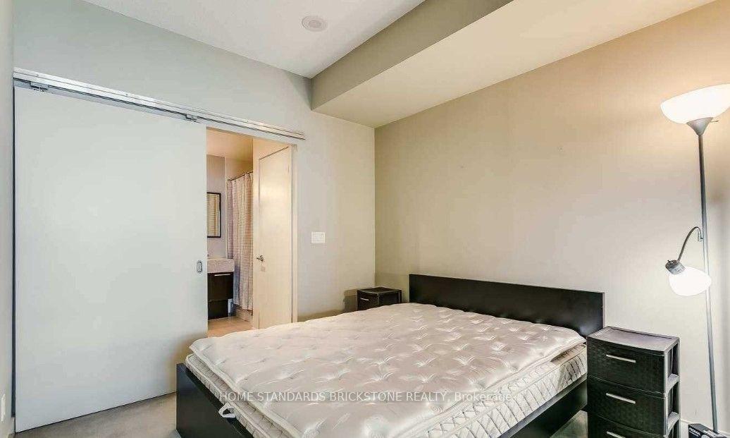 Photo 4 of Unit 709, 21 Nelson Street, Toronto, Waterfront Communities — HOMEH