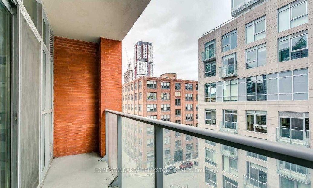 Photo 8 of Unit 709, 21 Nelson Street, Toronto, Waterfront Communities — HOMEH