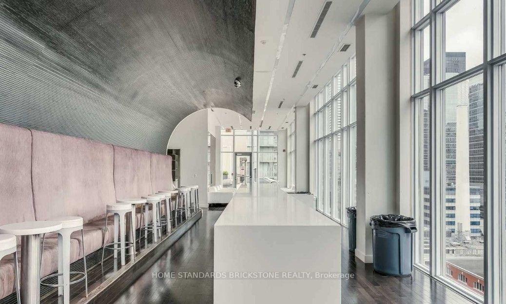 Photo 14 of Unit 709, 21 Nelson Street, Toronto, Waterfront Communities — HOMEH