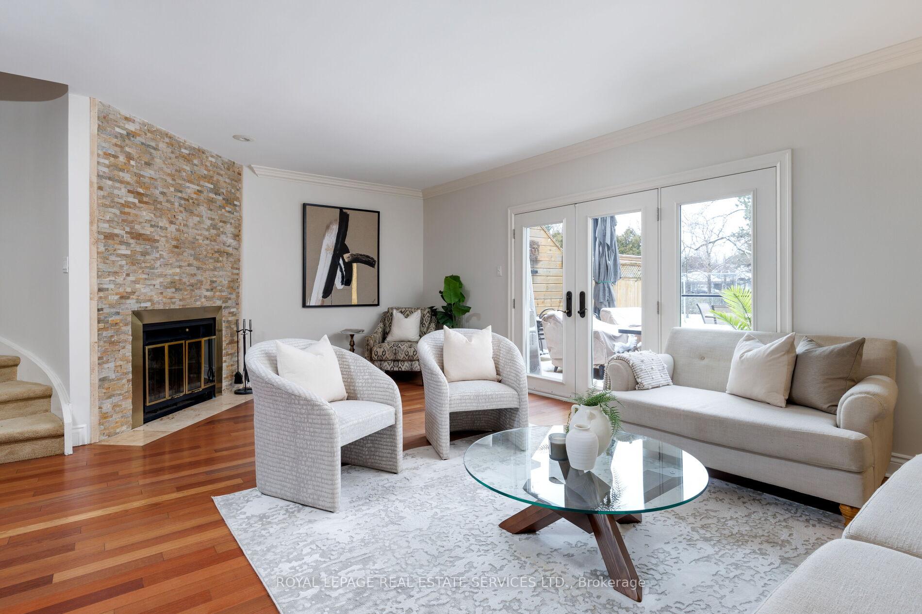 Photo 3 of 68 Tradewind Drive, Oakville, Bronte — HOMEH
