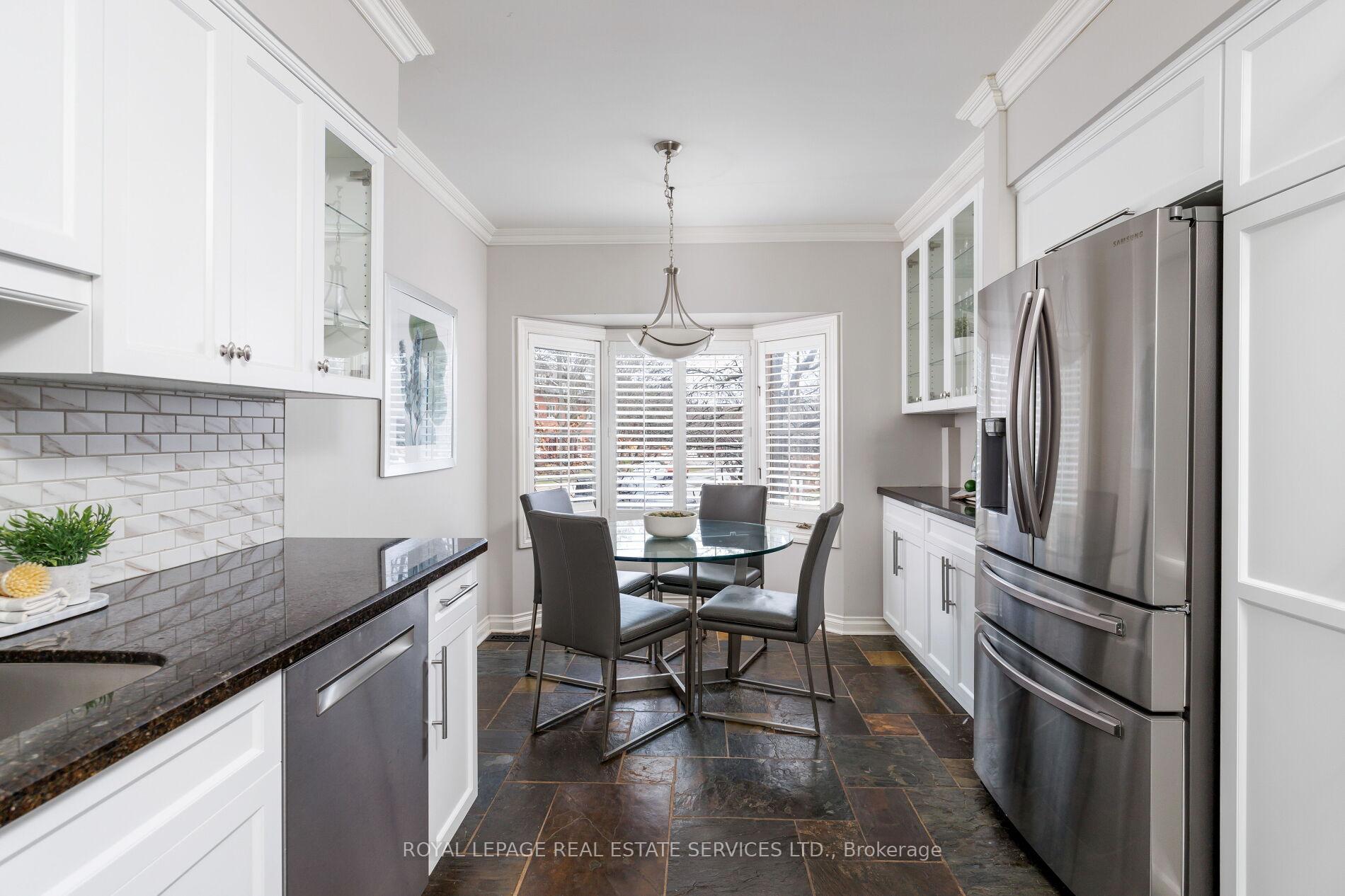 Photo 10 of 68 Tradewind Drive, Oakville, Bronte — HOMEH