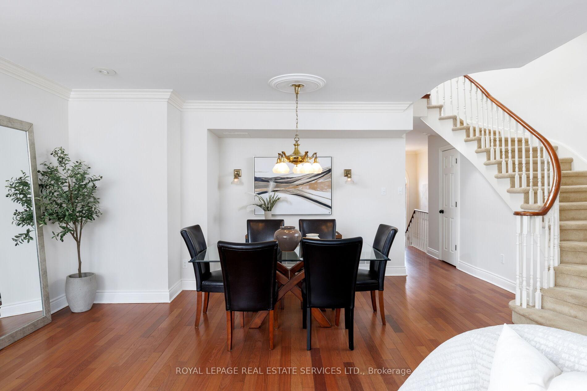 Photo 13 of 68 Tradewind Drive, Oakville, Bronte — HOMEH