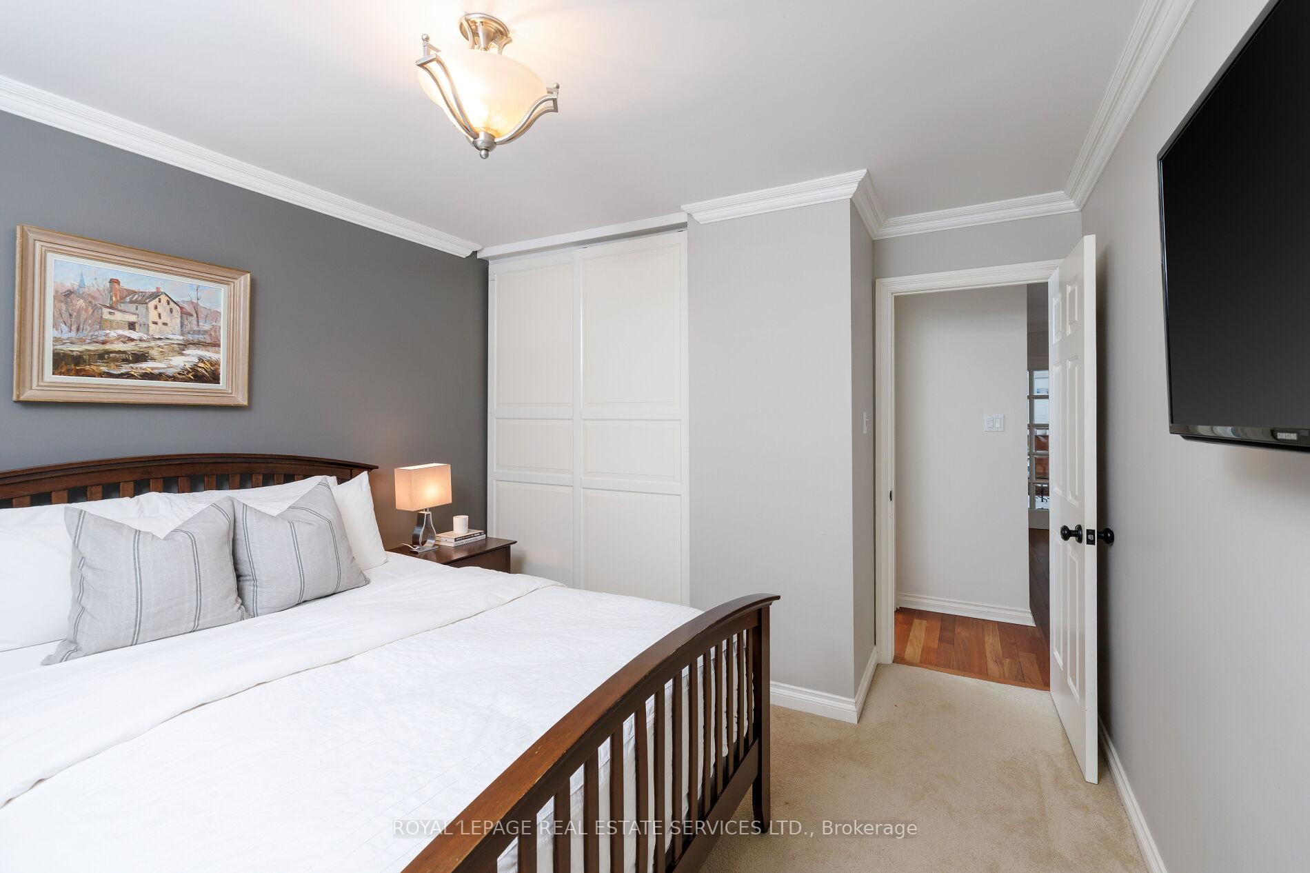 Photo 26 of 68 Tradewind Drive, Oakville, Bronte — HOMEH