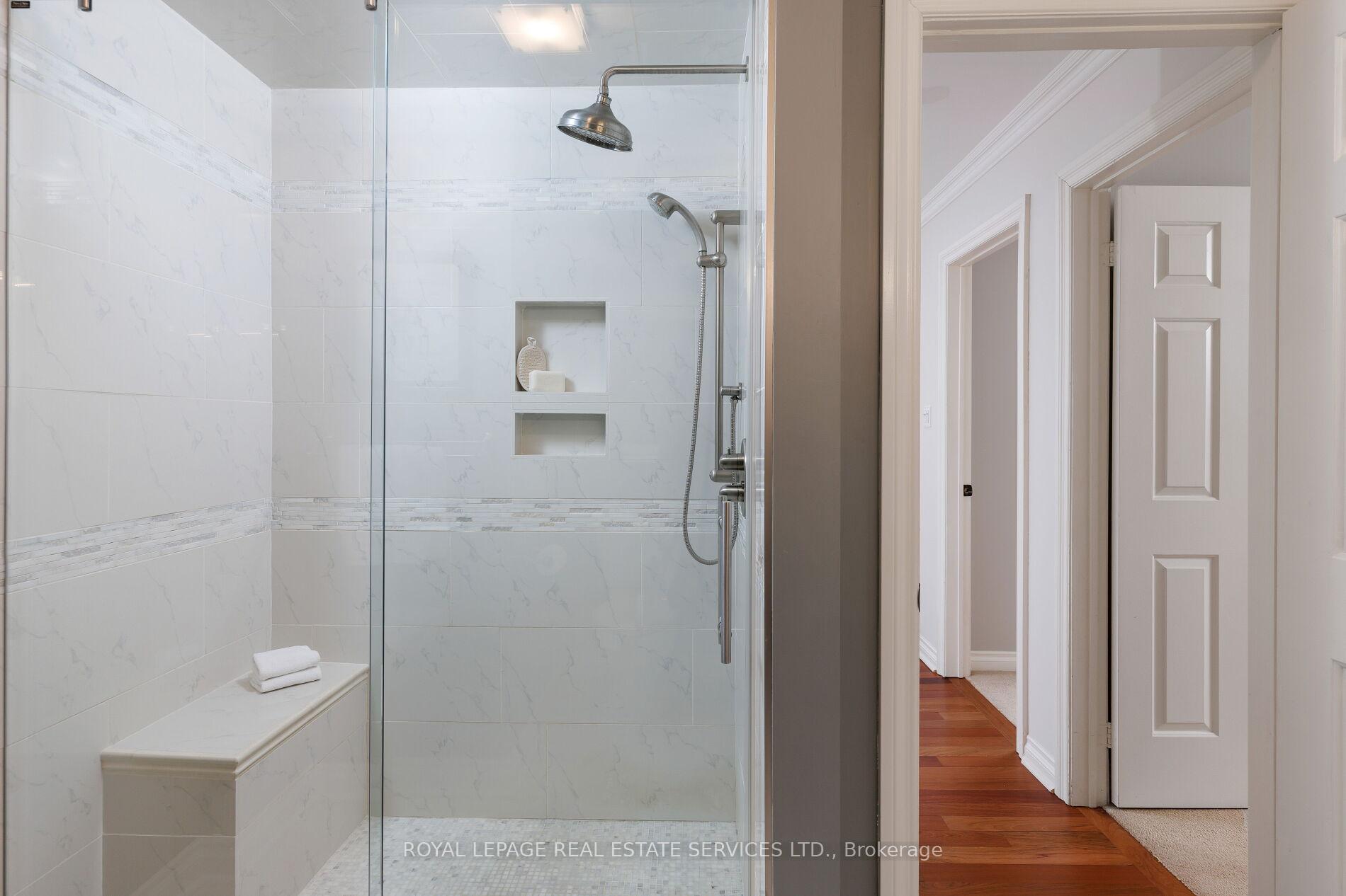 Photo 28 of 68 Tradewind Drive, Oakville, Bronte — HOMEH