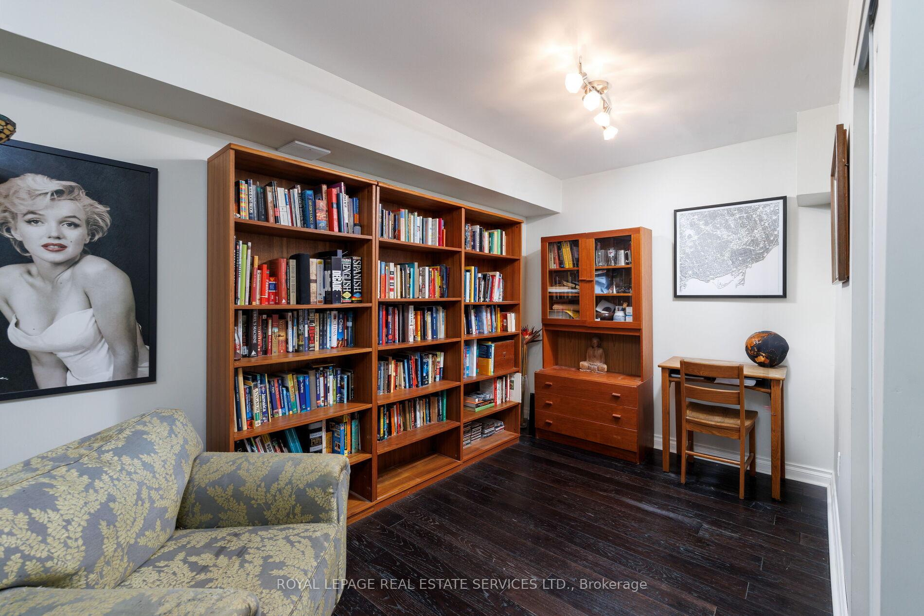 Photo 35 of 68 Tradewind Drive, Oakville, Bronte — HOMEH