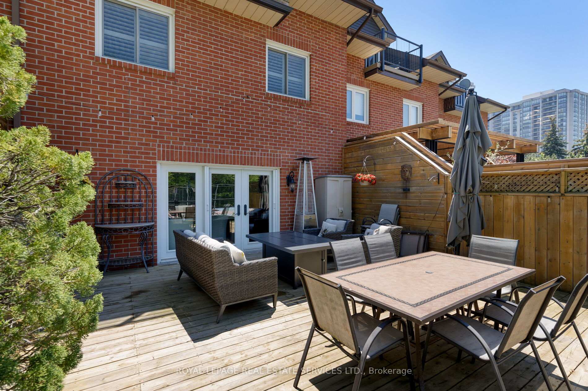 Photo 40 of 68 Tradewind Drive, Oakville, Bronte — HOMEH